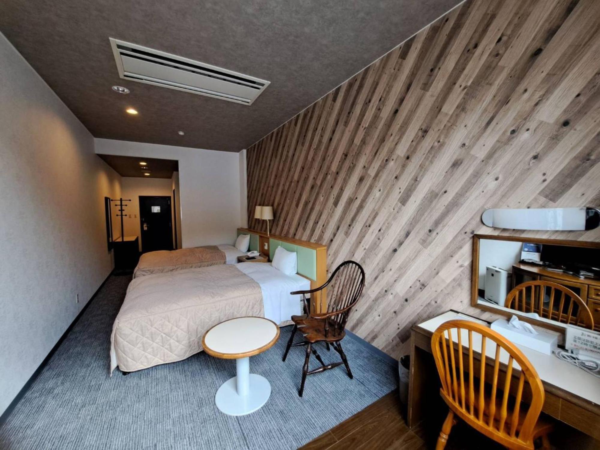 Business Hotel Kawakami Кумано Екстериор снимка