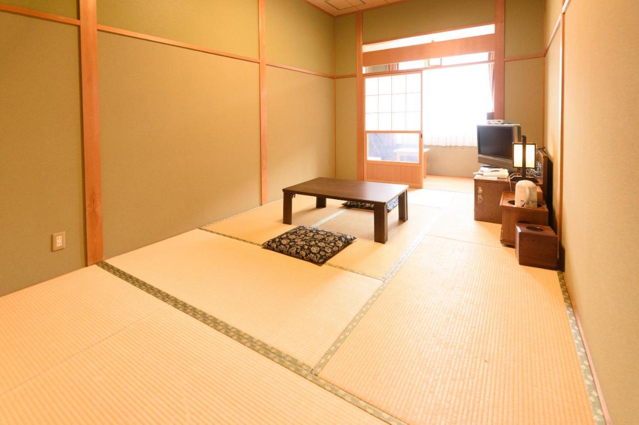 Business Hotel Kawakami Кумано Екстериор снимка